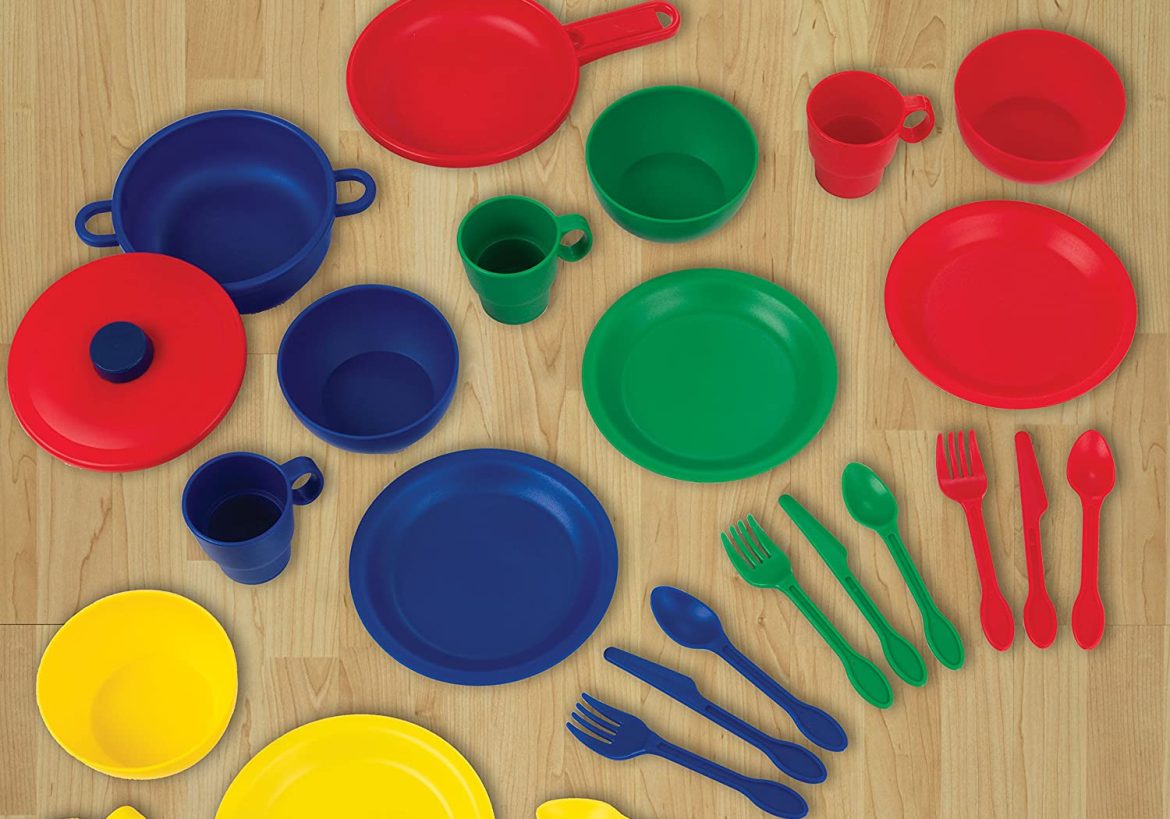 Plastic pots and pans toys playset