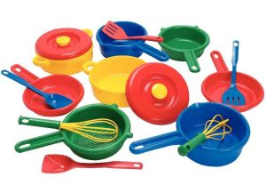 Plastic pots and pans for toddlers