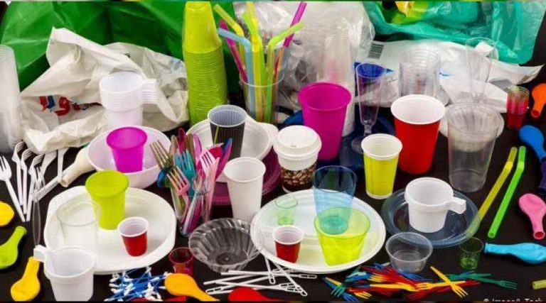 Disposable Plastic Ware Plates and Cups