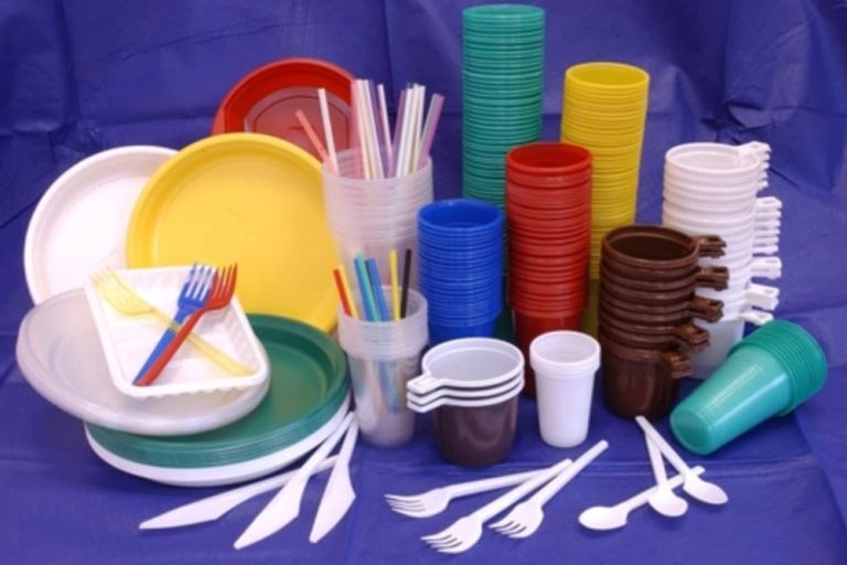 what is plastic ware