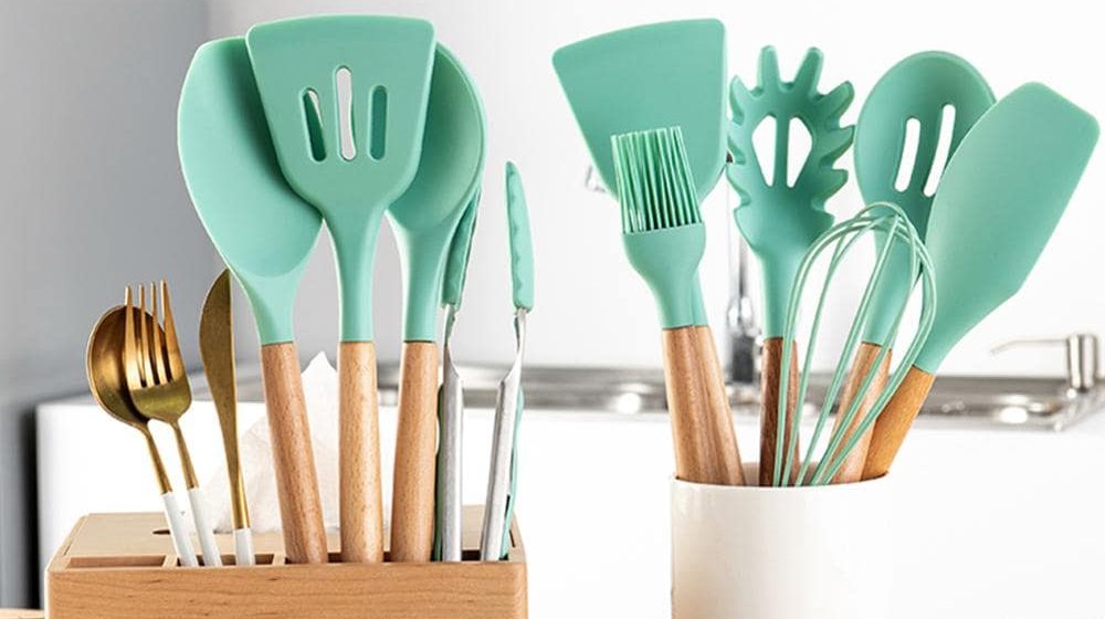  The purchase price of plastic kitchenware + advantages and disadvantages 
